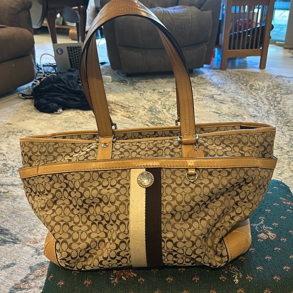 Coach signature Voyager tote 15 x 12 material and rawhide traditional coach - Picture 1 of 16
